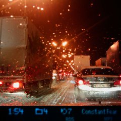 Ночь, улица, фонарь .... пробка, пробка, пробка! 
Дома был в пятом часу утра